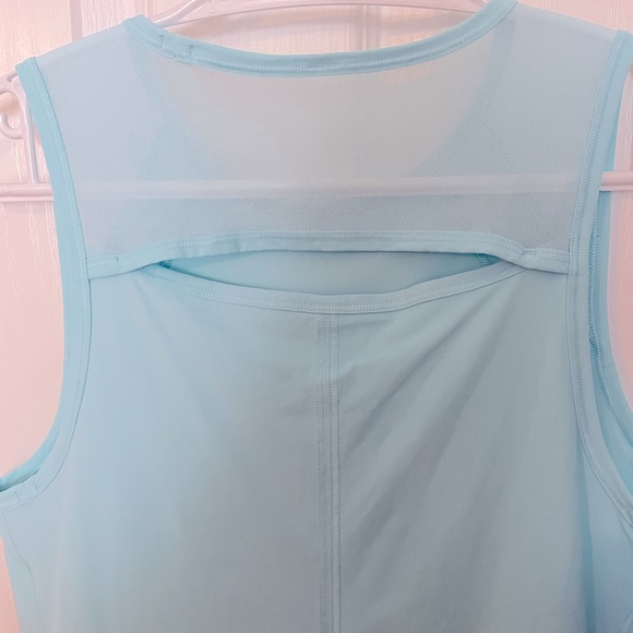 Lululemon Light Blue Tank. Size: Medium. Snug Fit. - Picture 4 of 5